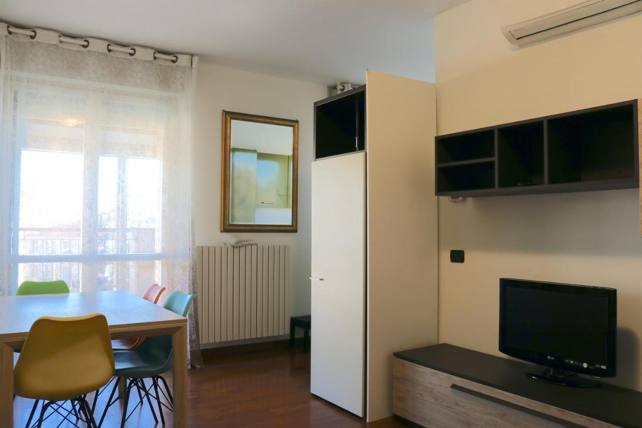 Happy Flat With Terrace Leilighet Milano Eksteriør bilde
